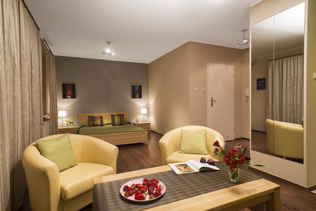 Apartamenty Tww Ochota Варшава Экстерьер фото