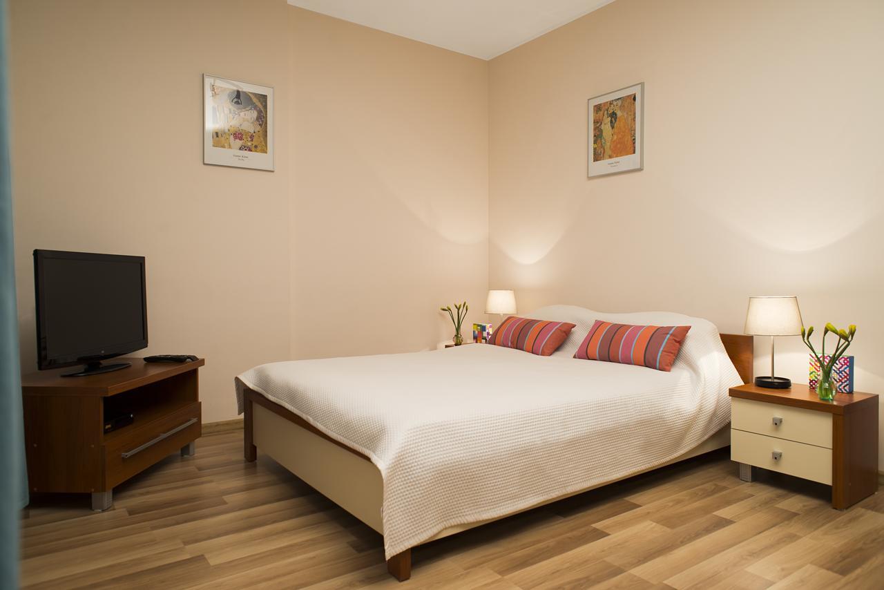 Apartamenty Tww Ochota Варшава Экстерьер фото